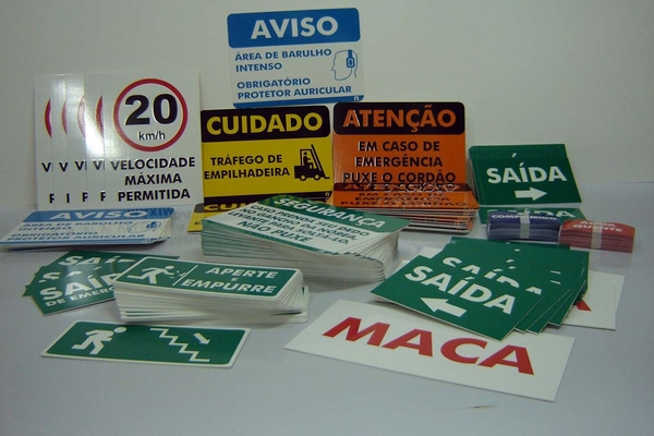 Sinalização em PVC