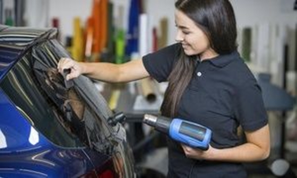 PELÍCULA AUTOMOTIVA / INSULFILM POLIÉSTER