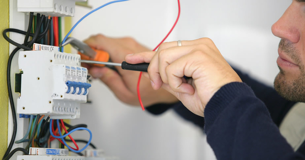 Eletricista de Baixa Tensão
