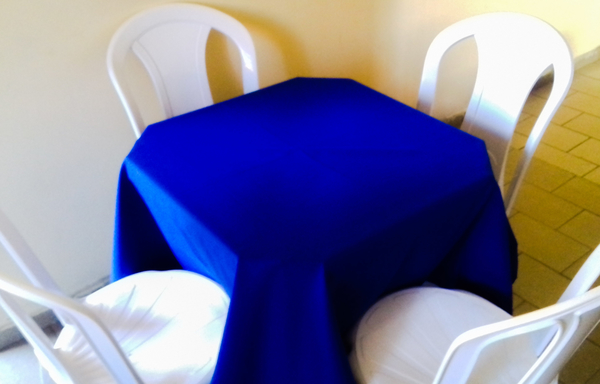 Aluguel de Mesa com 4 Cadeiras
